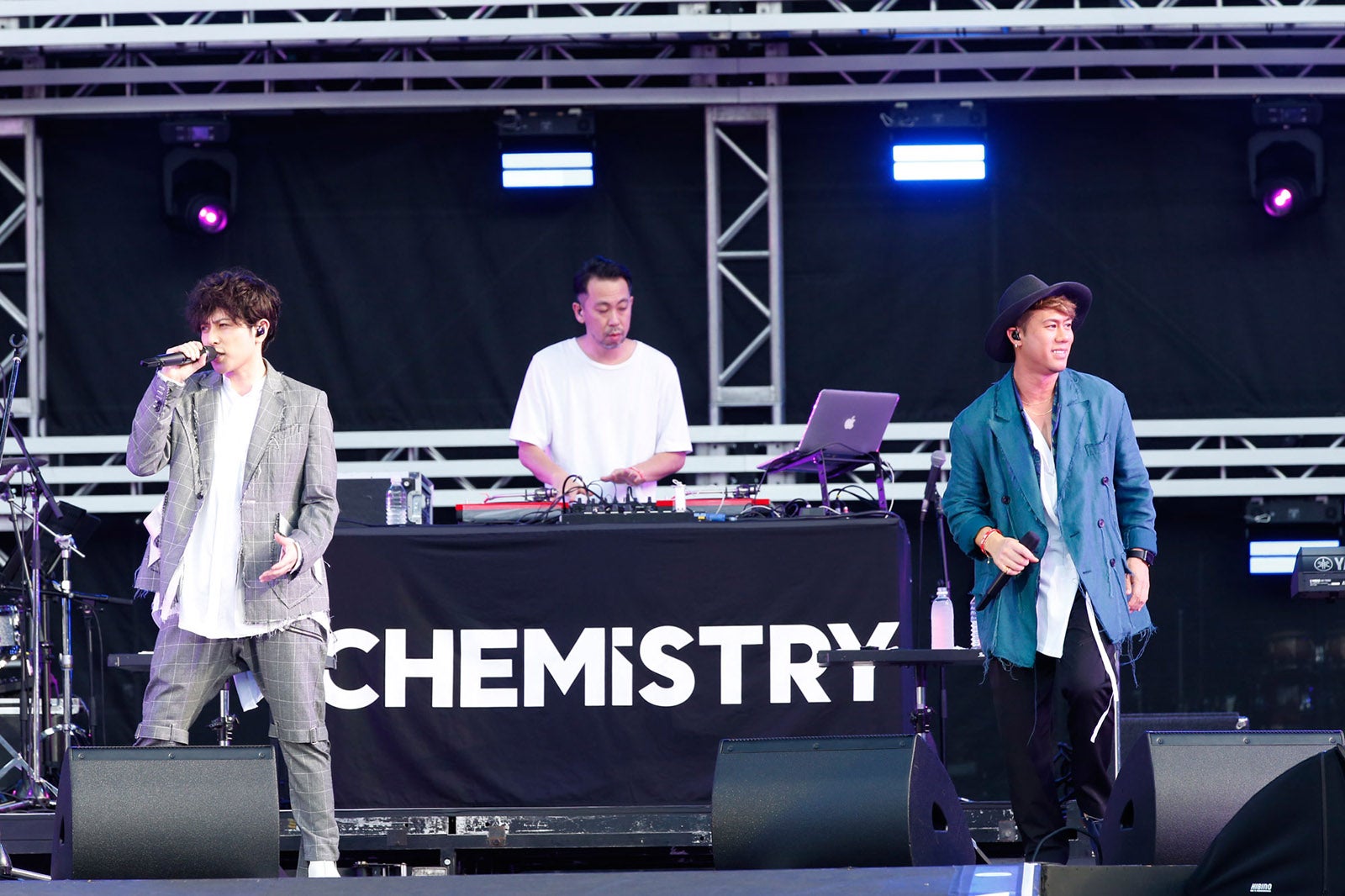 25日に出演したCHEMISTRY （写真提供：avex） 