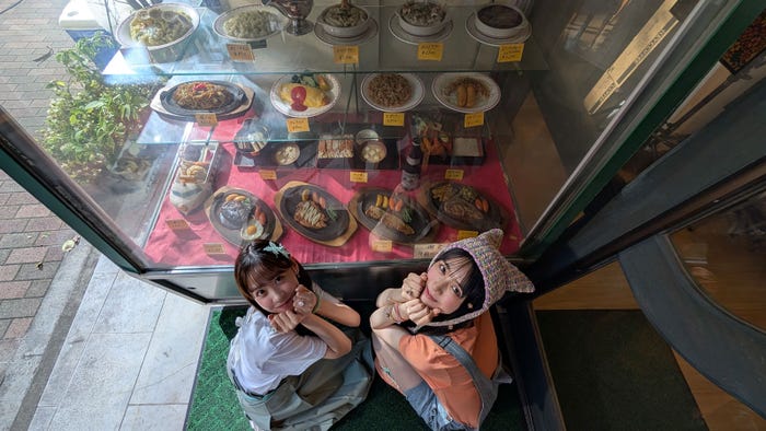 FRUITS ZIPPER 新WEBCM「公園」篇オフショット(提供写真)