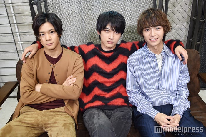 (左から)石原壮馬、吉沢亮、溝口琢矢 (C)モデルプレス