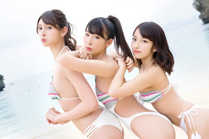 (左から)アンジェラ芽衣、川崎あや、十味(C)Takeo Dec./週刊ヤングジャンプ