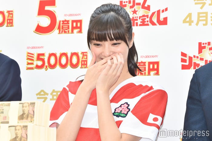 新川優愛 (C)モデルプレス