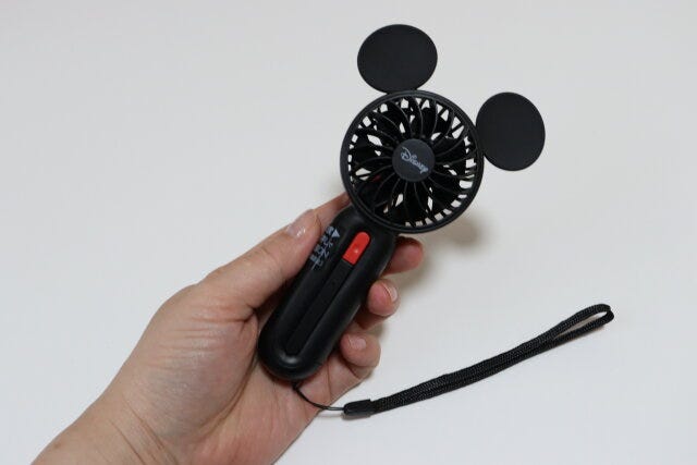 ダイソー　扇風機、ストラップ付（ミッキー／ミニー）　