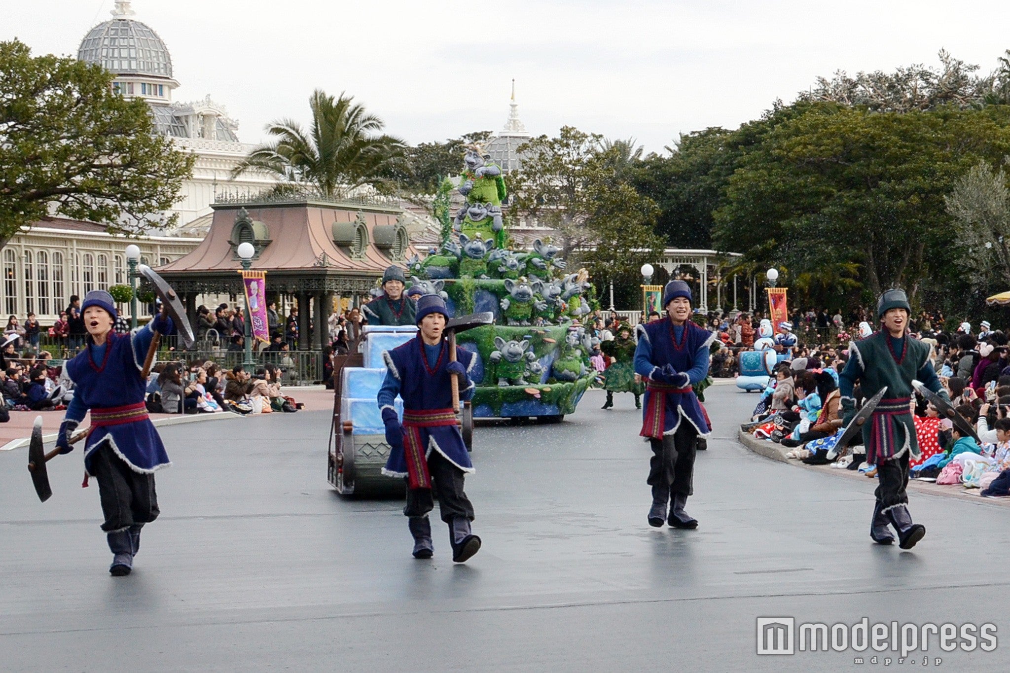 氷職人たち／「フローズンファンタジーパレード」（C）モデルプレス