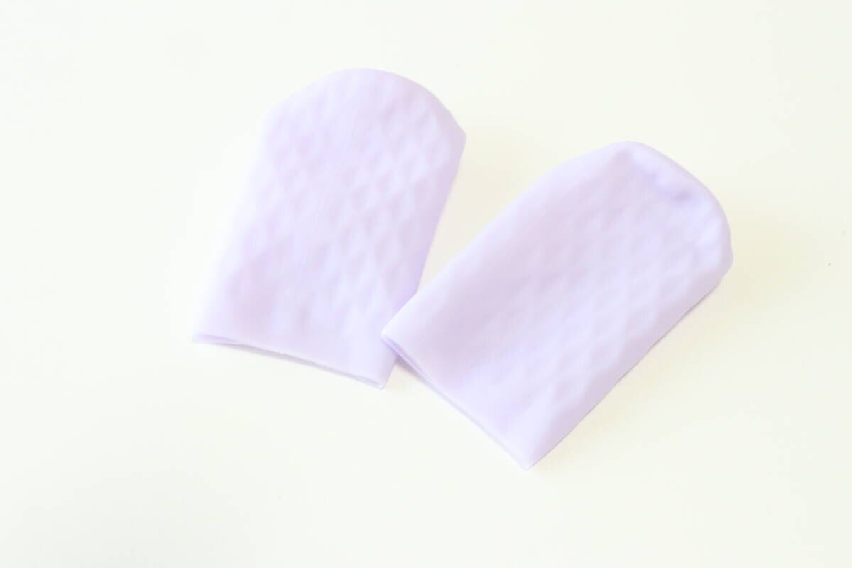 セリアの持ち運び用シリコンカバー　2個入りのビジュアル