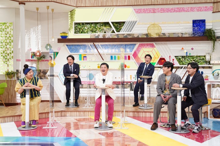 (左から)馬場園梓、杉村太蔵、月亭方正、高岡達之、オズワルド(畠中悠、伊藤俊介)(C)読売テレビ