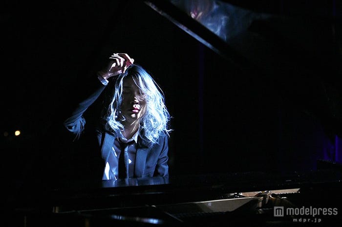 BABY(綾野剛)/(C)TBS