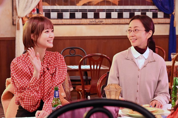 生見愛瑠、木南晴夏「セクシー田中さん」第5話より(C)日本テレビ