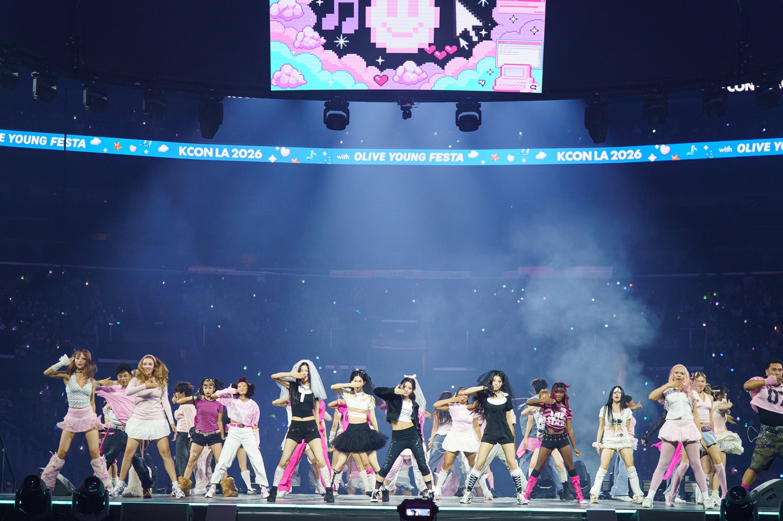 「KCON LA 2026」ILLIT DREAM STAGE（C）CJ ENM