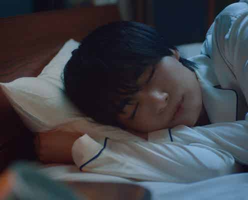 なにわ男子・大西流星、純白パジャマ姿で寝顔披露「ほぼアドリブです」シャンプーCM初出演
