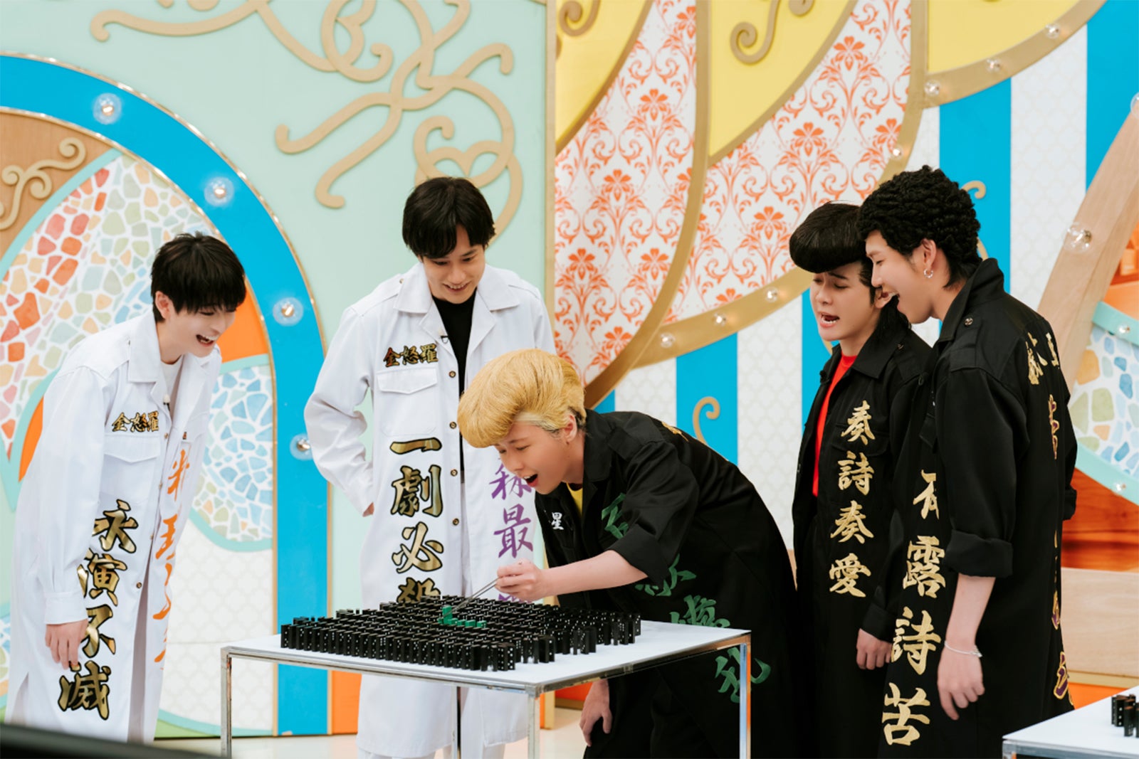 高橋文哉、松山ケンイチ、藤澤涼架、大森元貴、若井滉斗（C）TBS