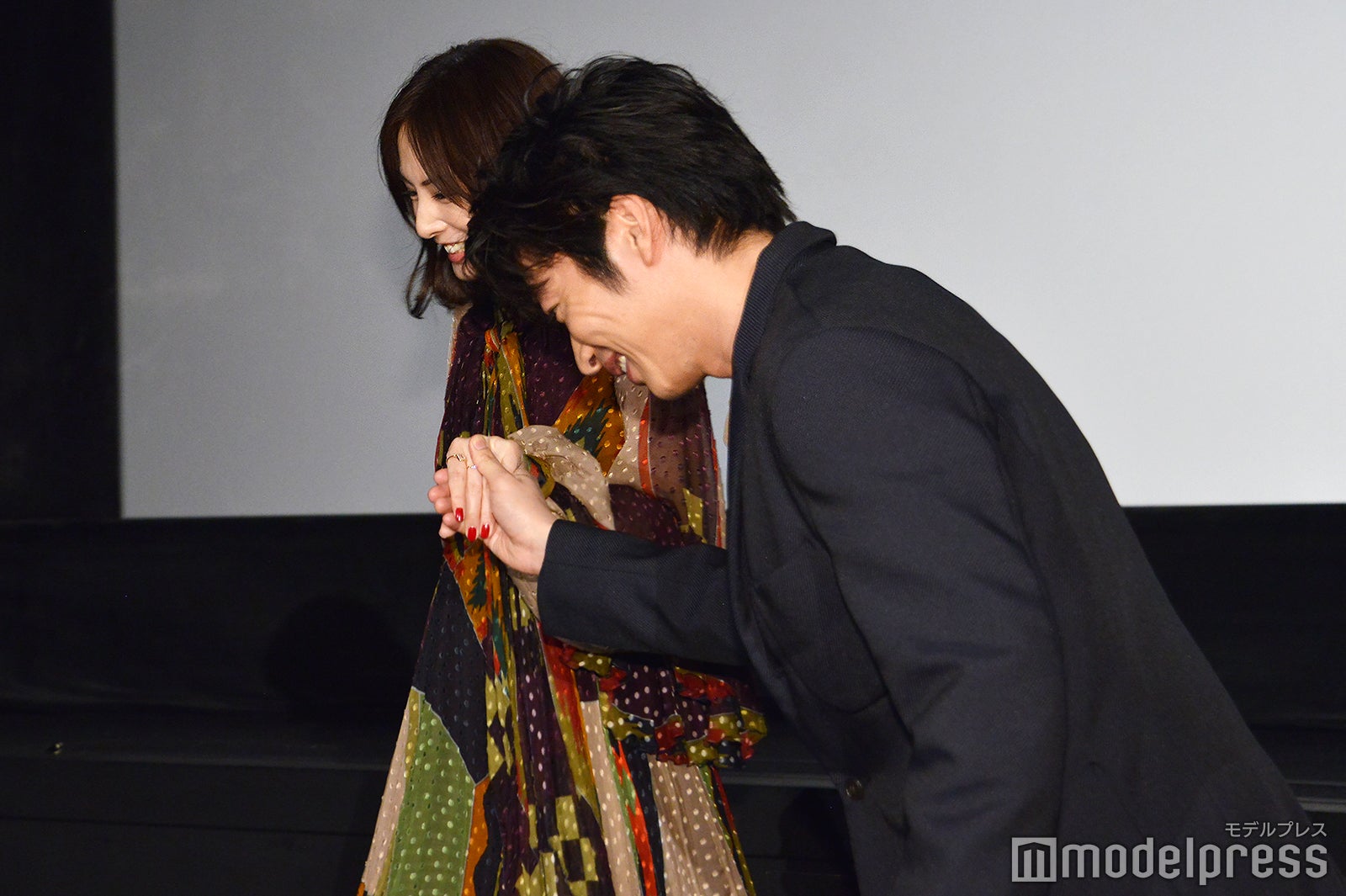 無事に北川景子をエスコートした田中圭（C）モデルプレス