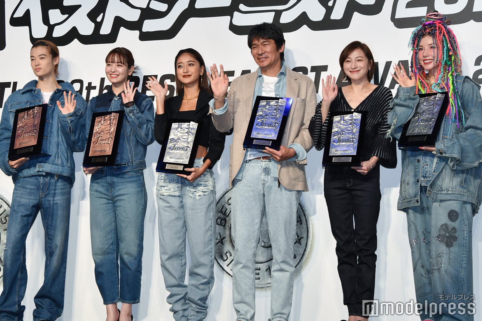 （左から）窪塚愛流、横田真悠、みちょぱ、伊原剛志、広末涼子、仲里依紗 （C）モデルプレス