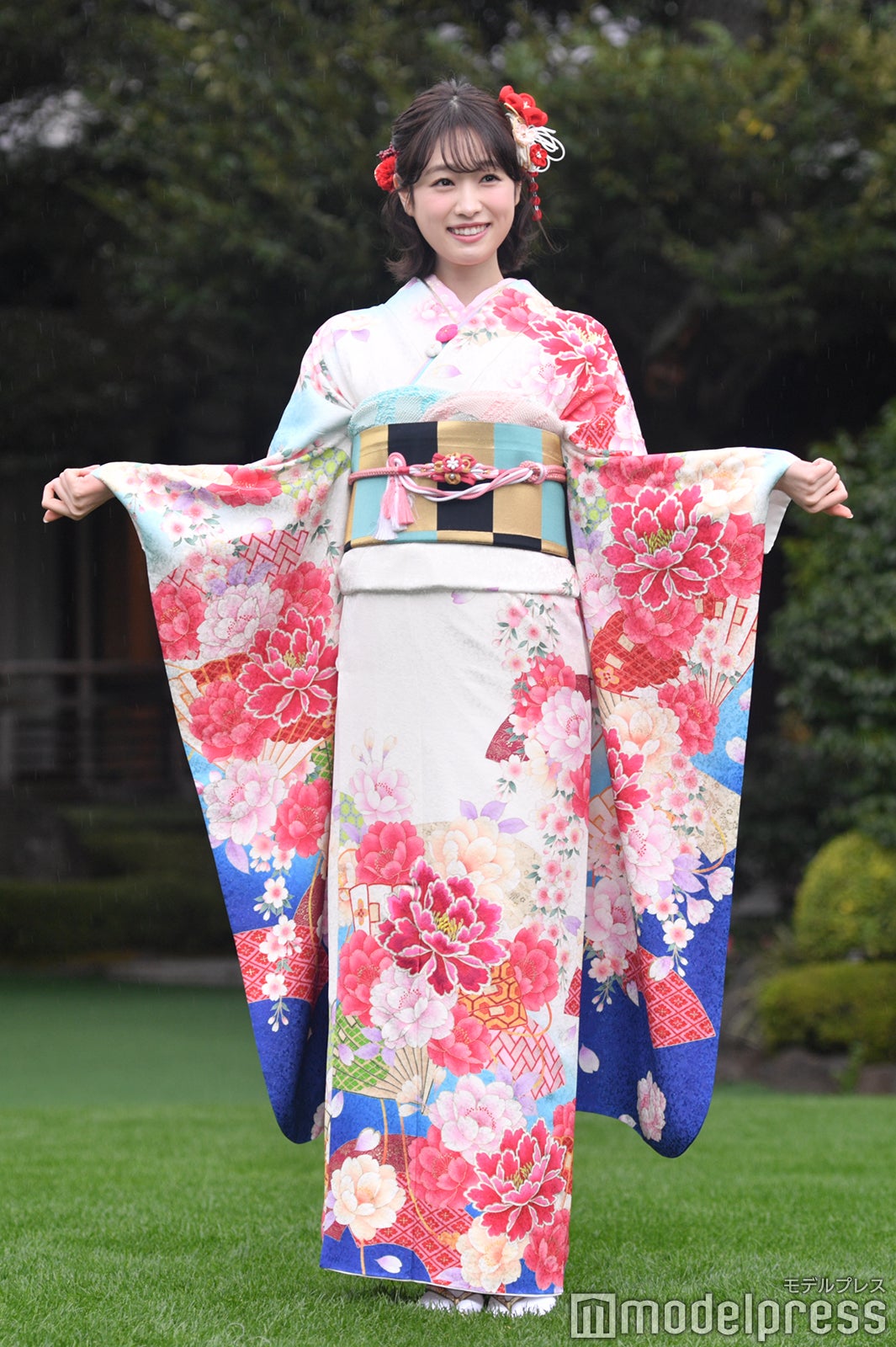 （C）モデルプレス