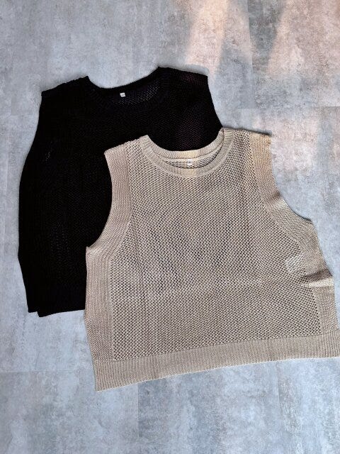 coca　クロスチェーン・ニットジレ　BLACK　BEIGE