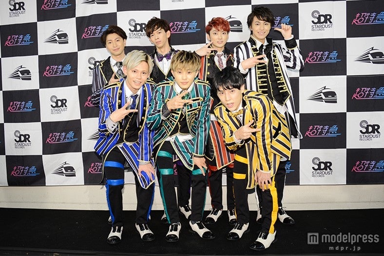 超特急（前列左から）カイ、タクヤ、ユースケ（後列左から）コーイチ、リョウガ、ユーキ、タカシ（C）モデルプレス