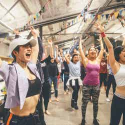 健康的なヨガパーティで朝からパワー全開/画像提供:Afro&Co.