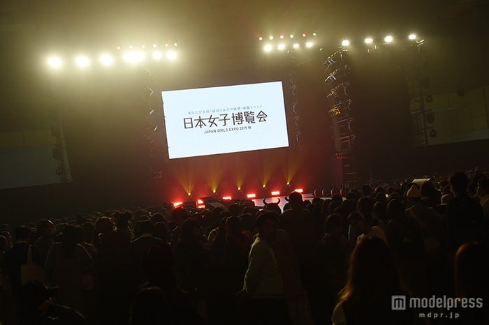 Passpo キュートなcaパフォーマンスで大阪を夢中に 増井みお 藤本有紀美 安斉奈緒美は堂々ランウェイ モデルプレス Passpo キュートなcaパフォーマンスで大阪を夢中に 増井みお 藤本有紀美 安斉奈緒美は堂々ランウェイ モデルプレス