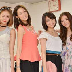 舞台「女子高」に出演する(左より)荒井奈緒美、熊澤枝里子、梨里杏、杉ありさ