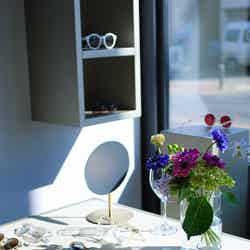 色鮮やかで個性的なデザインのメガネの数々/提供画像