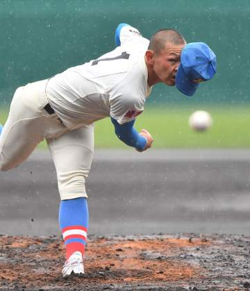 花咲徳栄が大勝で23年ぶりの春8強入り 先発・黒川が雨の中で7回1安打無失点の好投