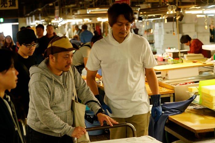 白石和彌監督、香取慎吾/メイキング風景(C)2018「凪待ち」FILM PARTNERS