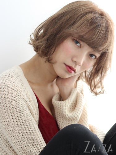 大人気のミルクティーカラーで旬を取り入れよう 明るめ 暗めの髪色までご紹介 モデルプレス 大人気のミルクティーカラーで旬を取り入れよう 明るめ 暗めの髪色までご紹介 モデルプレス