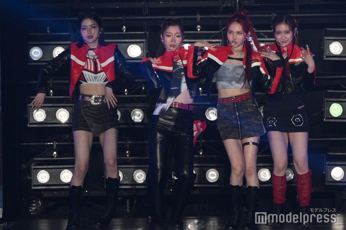 IS:SUE(C)モデルプレス