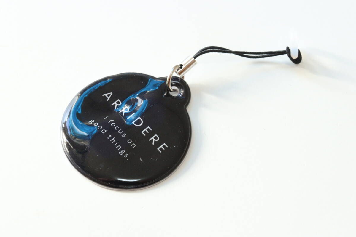 ダイソーのかさ固定用マグネット