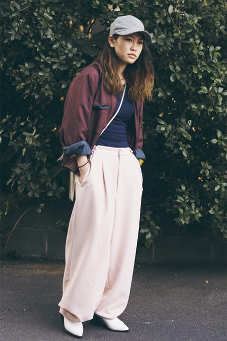 パステルピンクのワイドパンツ(C)TOPLOG