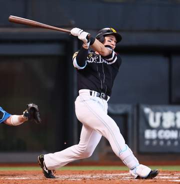 ソフトバンク・栗原が33号同点グランドスラム 5回3失点だった前田悠の今季初黒星を消す
