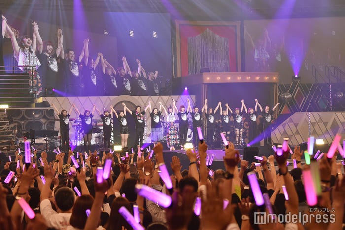鈴木愛理の日本武道館ライブの様子 (C)モデルプレス