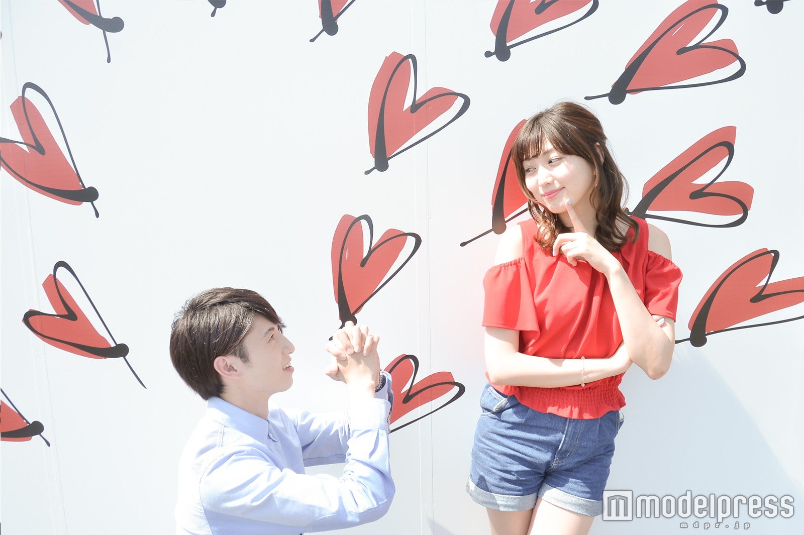 彼女への愛が溢れるショット（C）モデルプレス