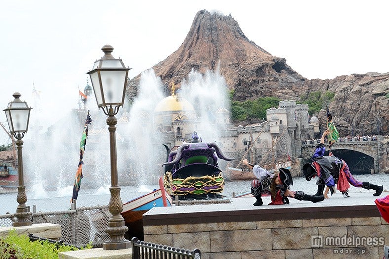 水柱が／「ザ・ヴィランズ・ワールド」