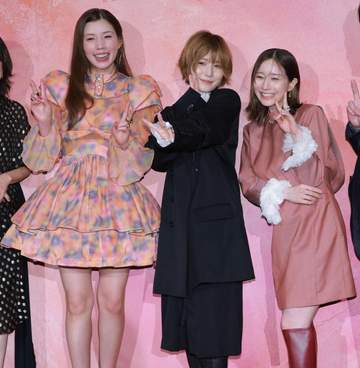 松岡茉優＆仲里依紗 初共演で強い信頼関係「心から感謝」「見たことのない自分」Netflixシリーズ「ダウンタイム」プレミア試写会