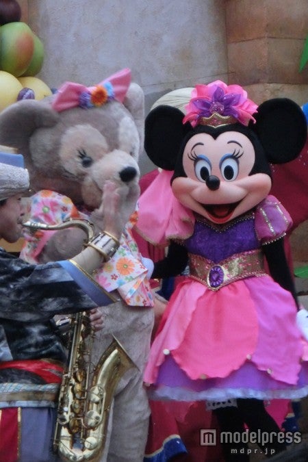 魔法の祭典「スプリングタイム・サプライズ」／ミニーの早着替え