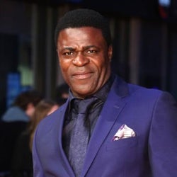 英メディア絶賛、TV界の鬼才が贈る『Black Earth Rising』 アフリカの英雄を西欧が裁くのは正義か?