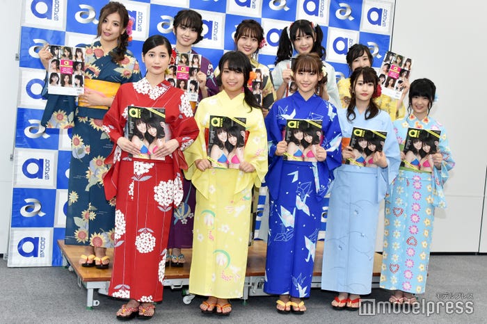 (前列左より)出口亜梨沙、大原優乃、浅川梨奈、莉音、石橋蛍(後列左より)倉田瑠夏、荒井レイラ、渡邉幸愛、真島なおみ、中崎絵梨奈 (C)モデルプレス