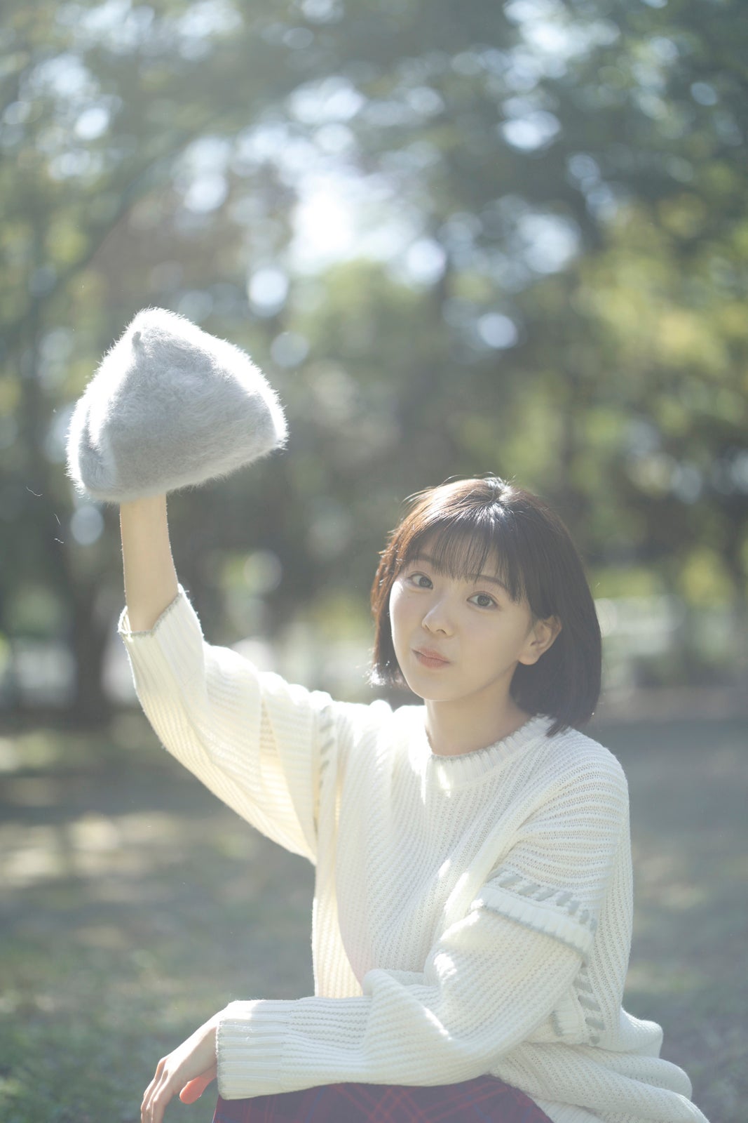 TikTokでブレイク・大熊杏優、水着姿でこぼれそうな美バスト披露 グラビアでも注目の的に