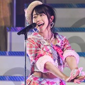動画 Akb48 峯岸みなみ卒業コンサートに高橋みなみ 小嶋陽菜 ノースリーブス 登場 モデルプレス 動画 Akb48 峯岸みなみ卒業コンサートに高橋みなみ 小嶋陽菜 ノースリーブス 登場 モデルプレス