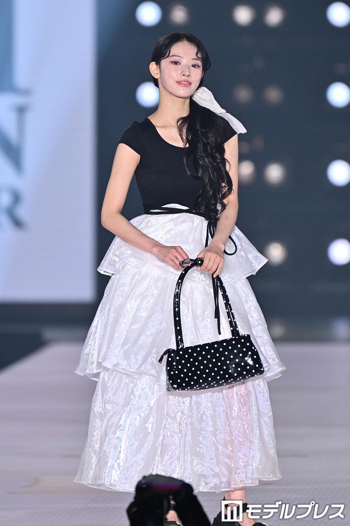 ジニ(C)モデルプレス