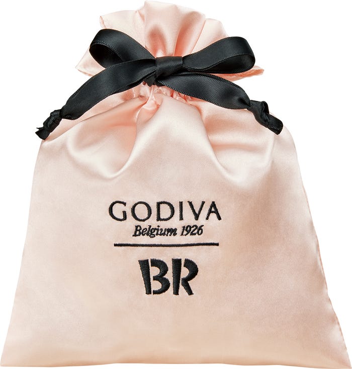 ロゴ刺繍入りサテン巾着付き サイズ:約縦23cm×横18cm/提供画像