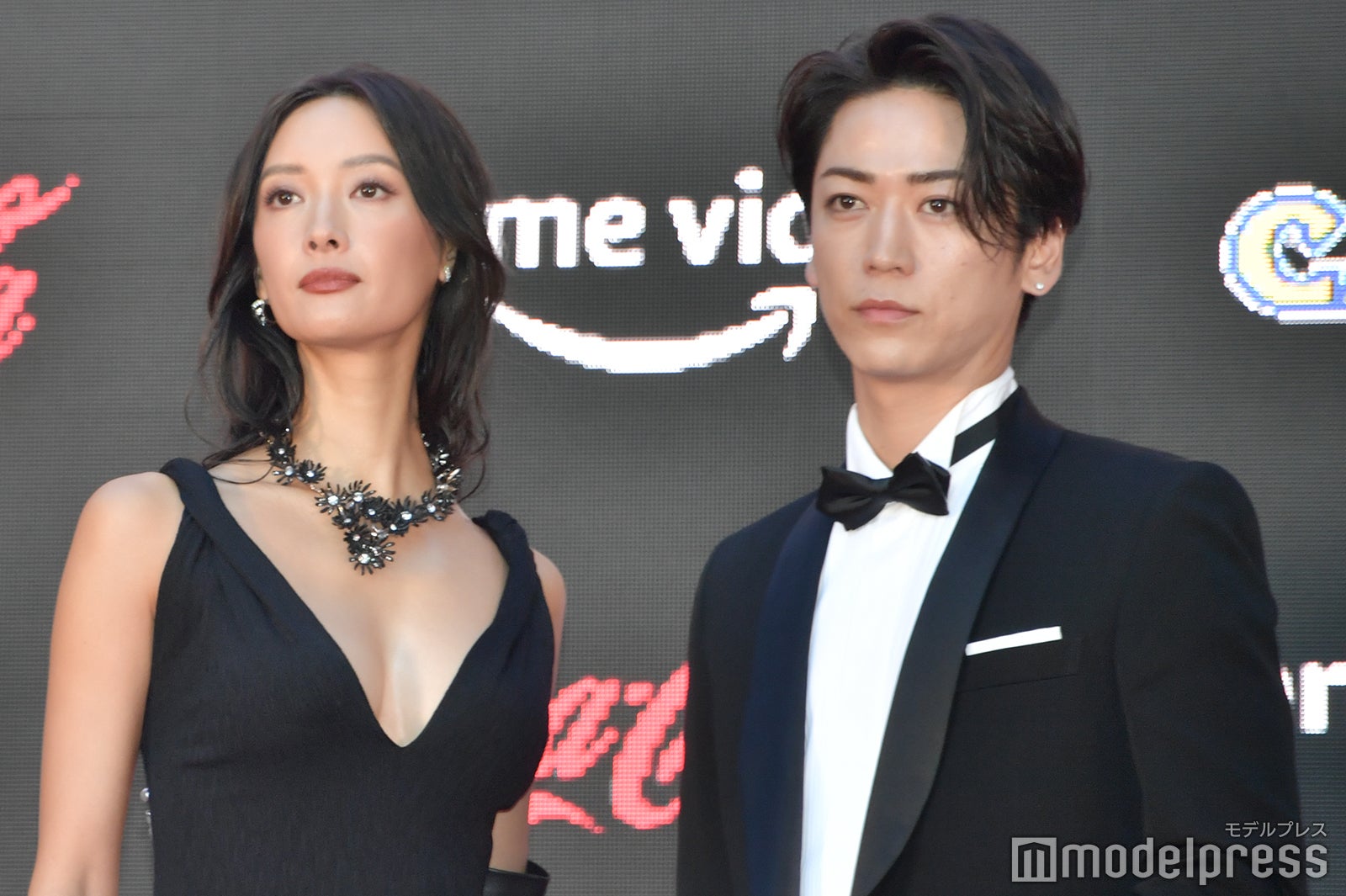 菜々緒、亀梨和也（C）モデルプレス