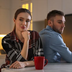 不仲の原因 新婚さんが作ってしまいがちな夫婦の溝とは モデルプレス