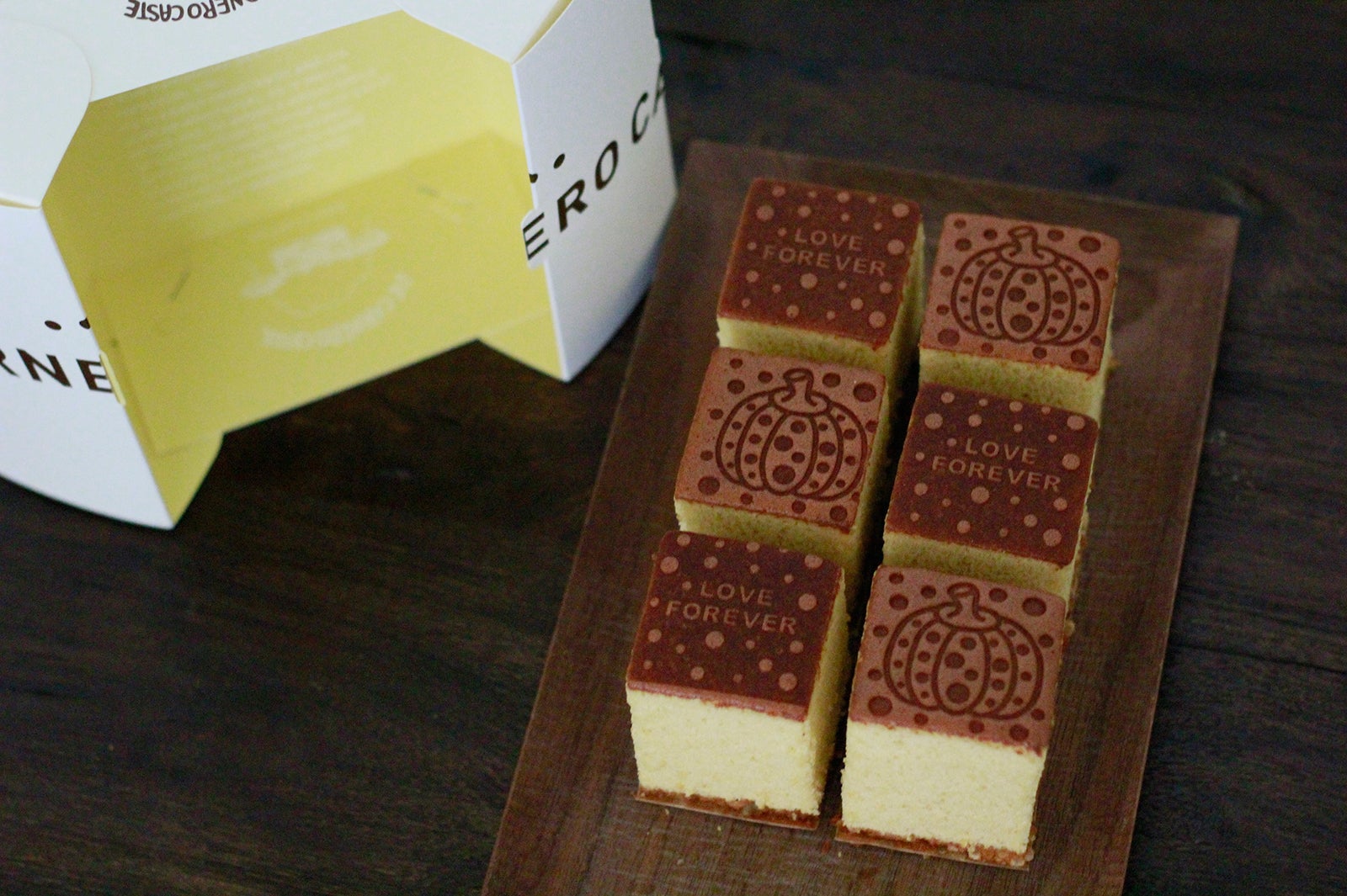 LOVE FOREVER ＋ CASTE／画像提供：フォーエバー現代美術館 祇園・京都