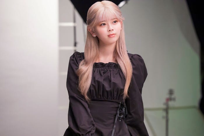 RIKU/新テレビCM「パノラマエリアで、目もとが変わる。」篇メイキング (提供写真)