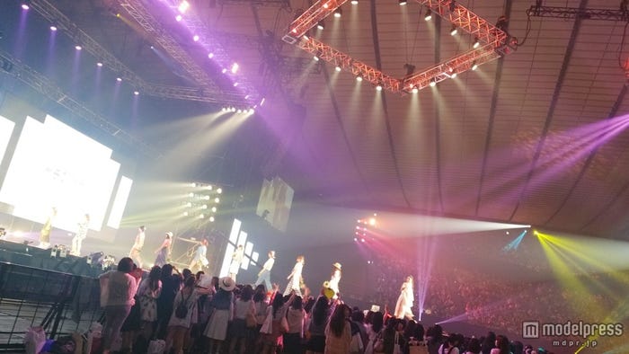 「GirlsAward 2015 SPRING/SUMMER」会場の様子