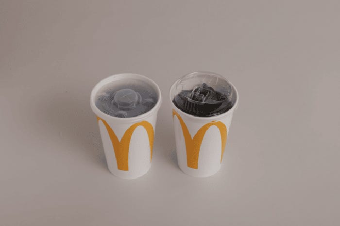新しいストロー無しで飲めるフタ/日本マクドナルド公式サイトより