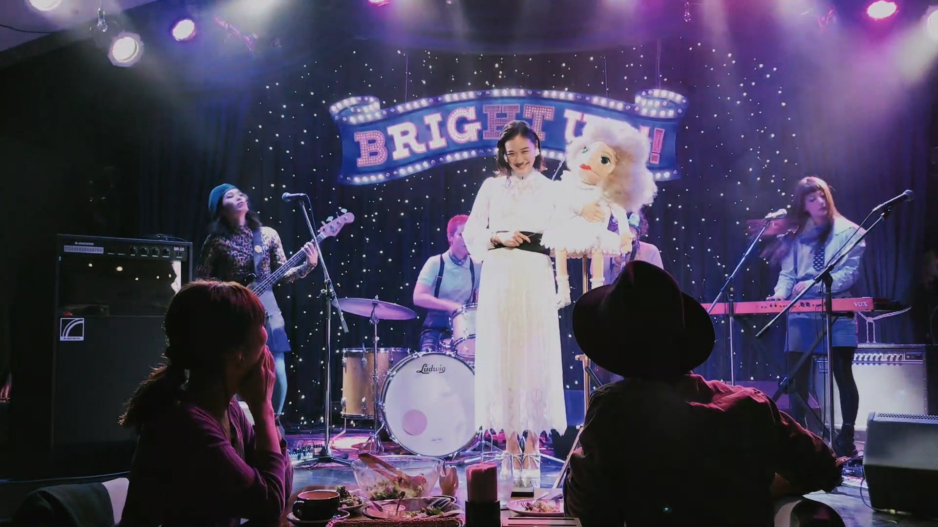 登場したのは蒼井優本人！