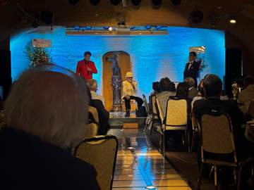 91歳マジか！浜村淳 久々にイベントに現る 白髪にオシャレ帽 しゃべくり健在 今月に脳内出血疑い手術→復帰してきた