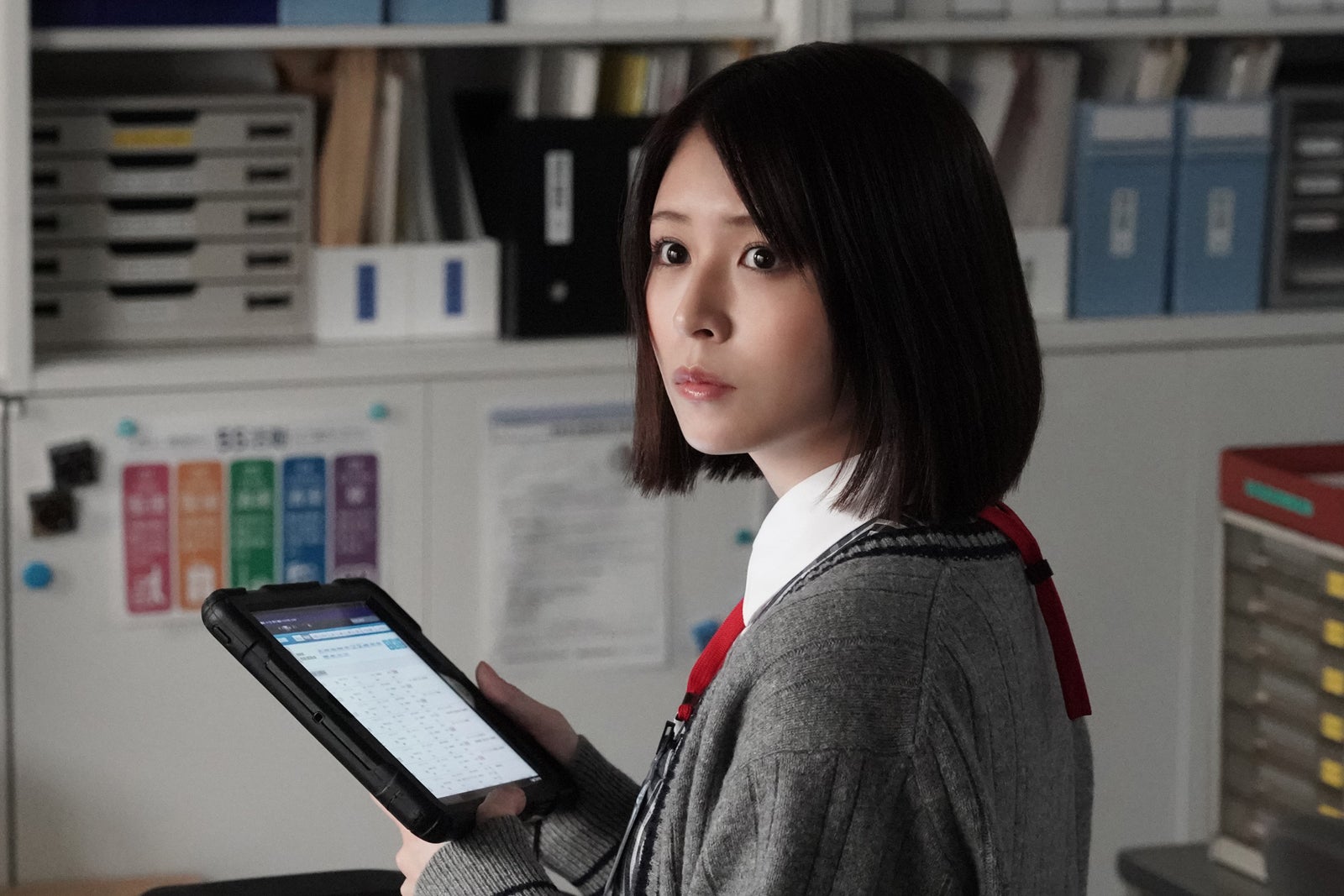 長濱ねる「院内警察」第8話より（C）フジテレビ／共同テレビ